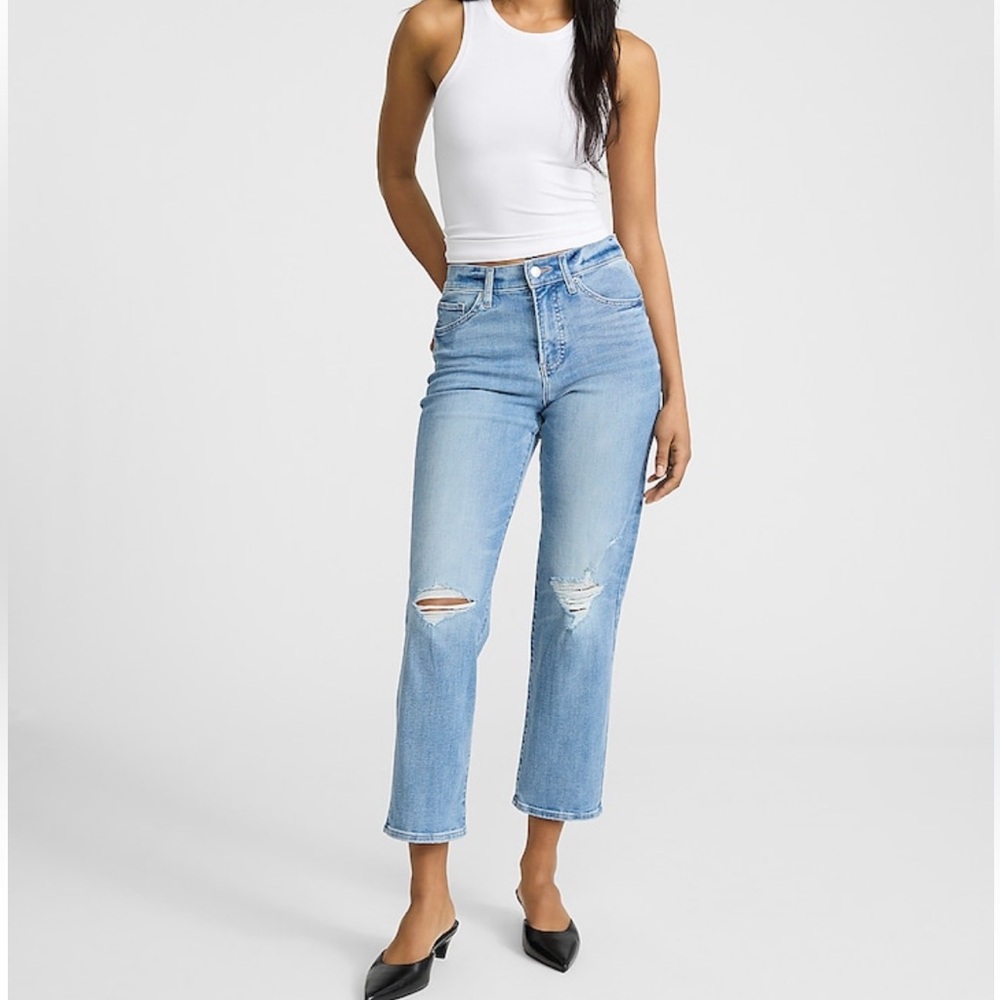 Express High Waisted Light Wash Ripped Straight Ankle Jeans - Picture 2 of 8